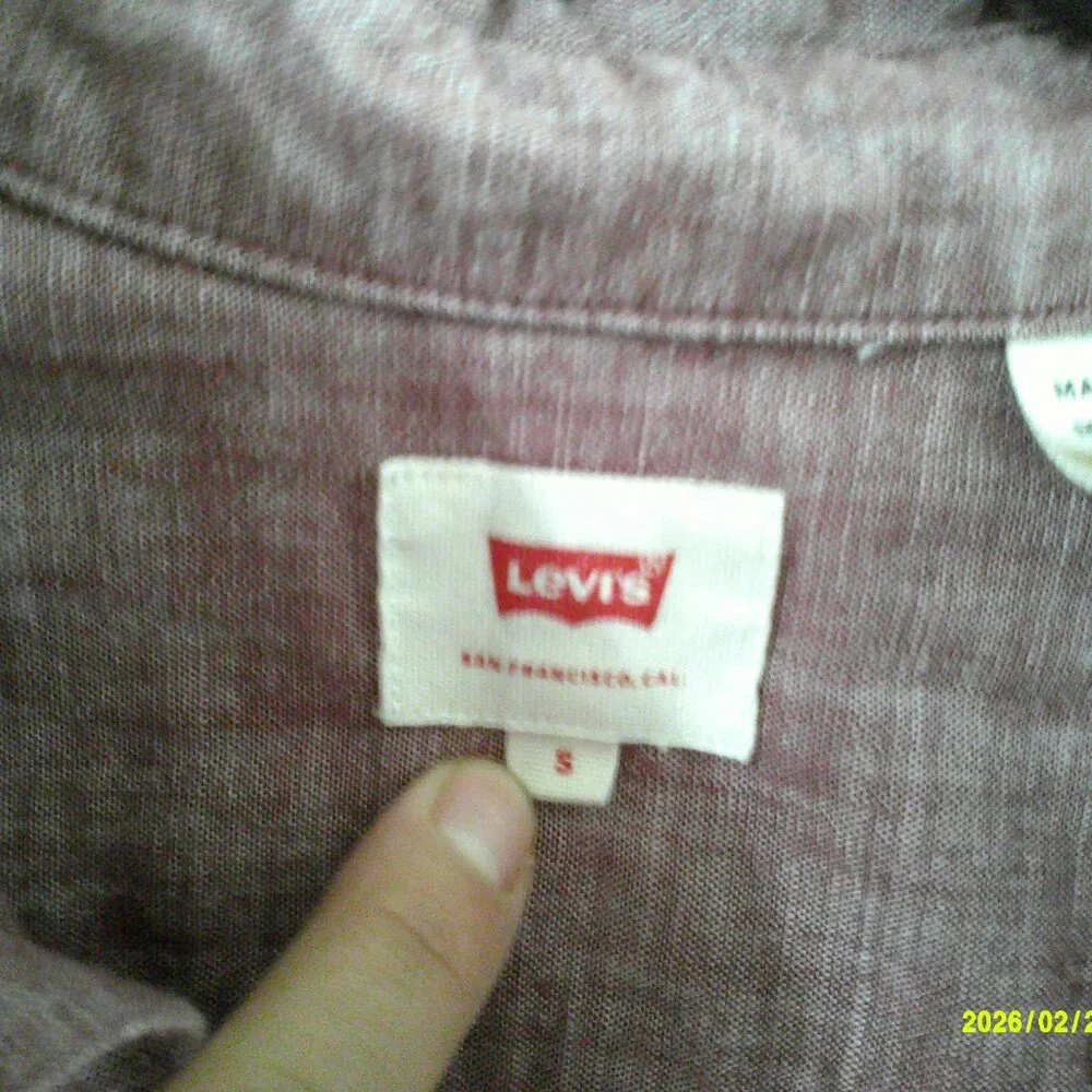 LEVI'S | Long Sleeve Button Up | Light Red | Small